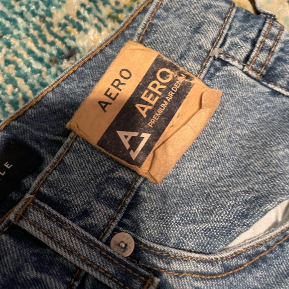 Aeropostale Mom Jean Size 6 (Like New) - Picture 3 of 6